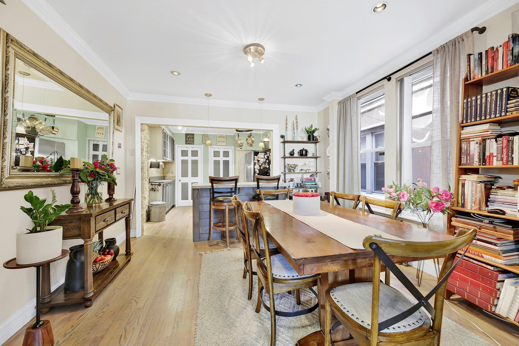 #6 photo, 68-21 75 Street, Куинс ‖ Middle Village , NY 11379