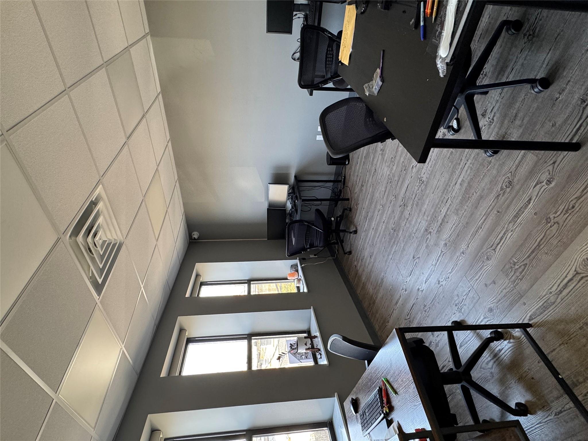 #2 photo, 3843 E Tremont Avenue, ブロンクス区 Bronx , NY 10465