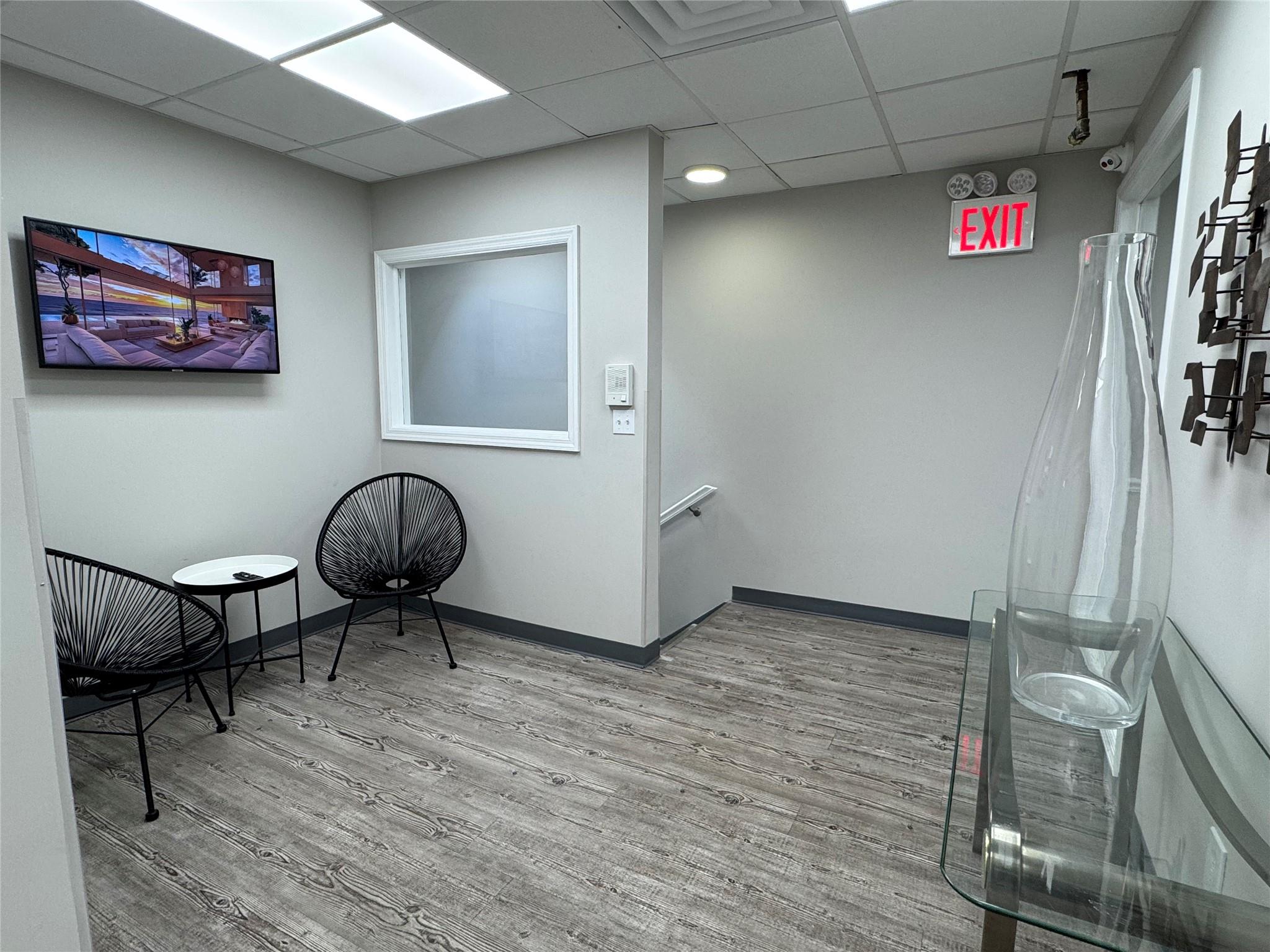 #3 photo, 3843 E Tremont Avenue, ブロンクス区 Bronx , NY 10465