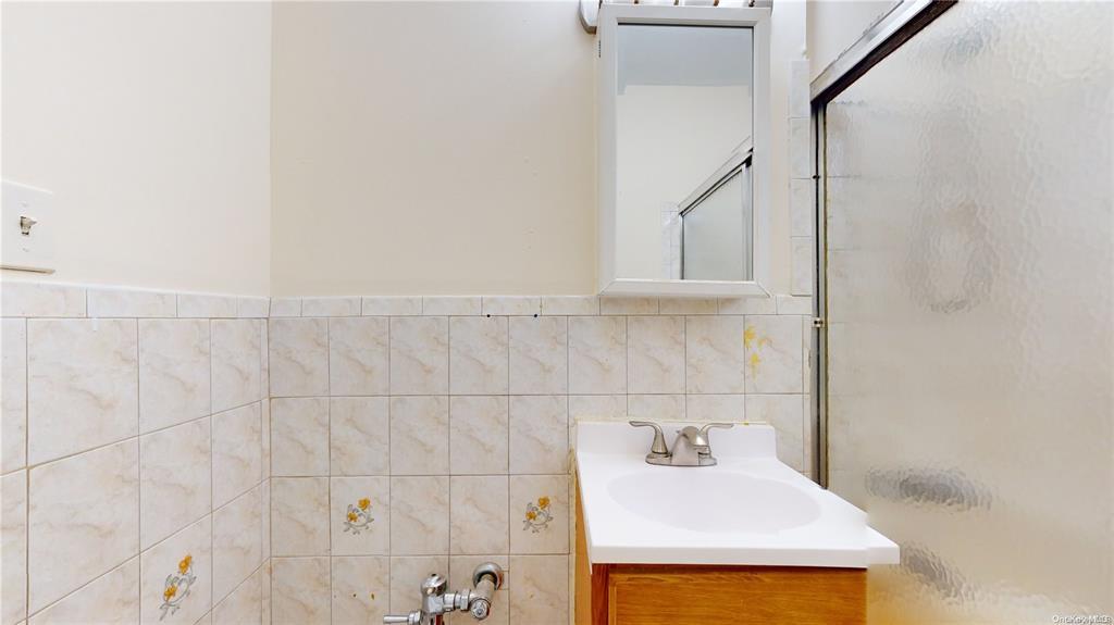 #15 photo, 88-10 35th Avenue, 皇后区 杰克逊高地 Jackson Heights , NY 11372