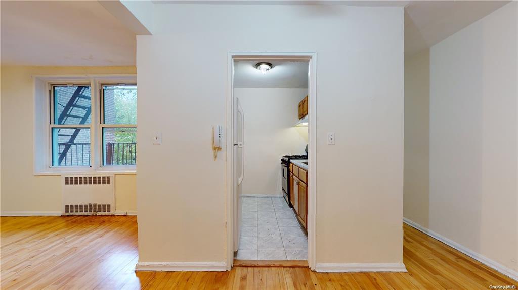 #2 photo, 88-10 35th Avenue, 皇后区 杰克逊高地 Jackson Heights , NY 11372