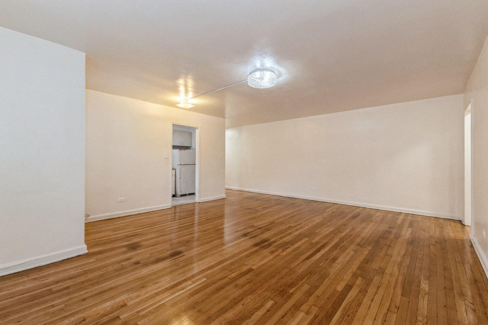 #8 photo, 105-24 67 Avenue, クイーンズ区 Forest Hills , NY 11375