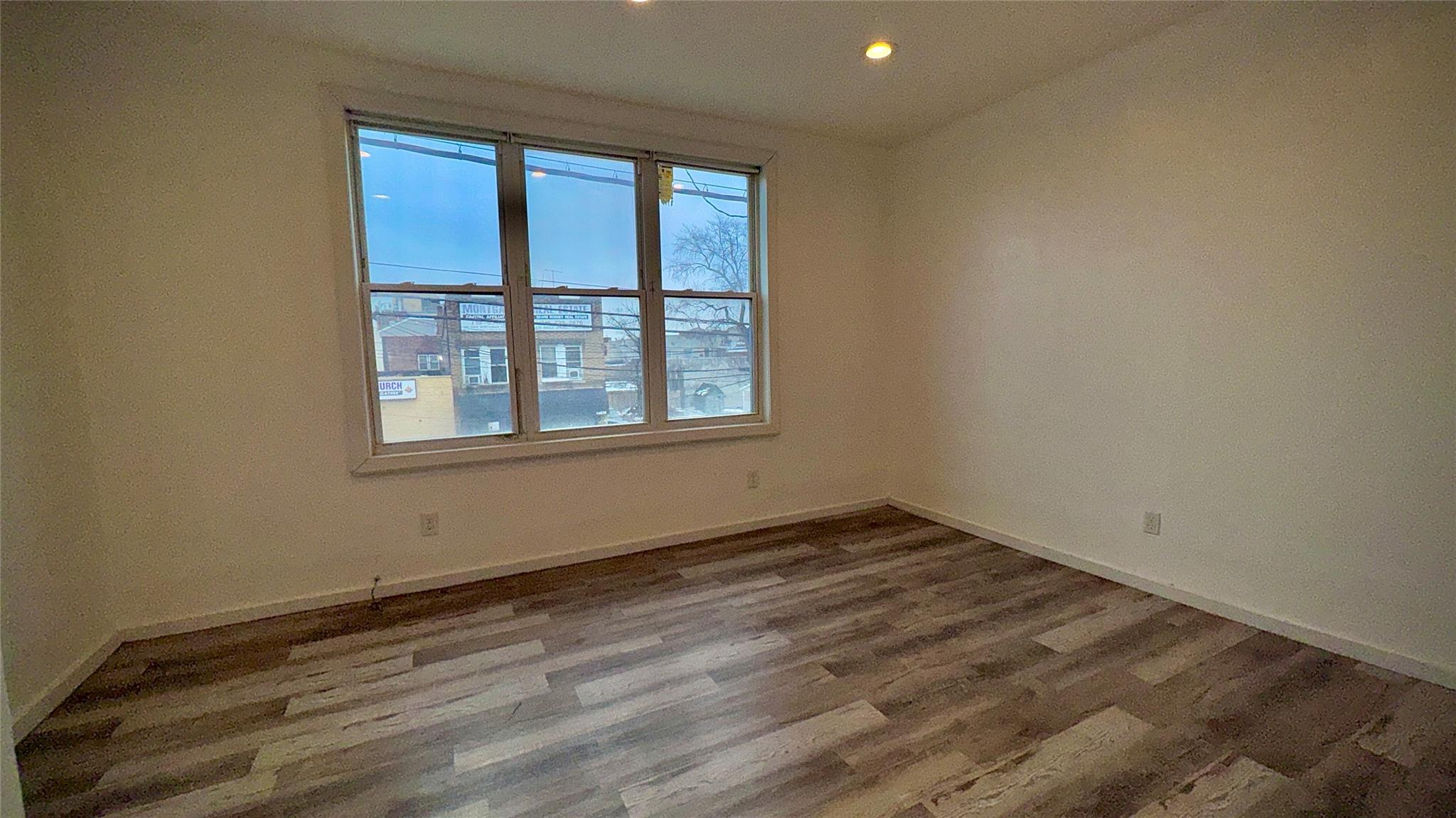 #8 photo, 10634 Sutphin Boulevard, クイーンズ区 Jamaica , NY 11435