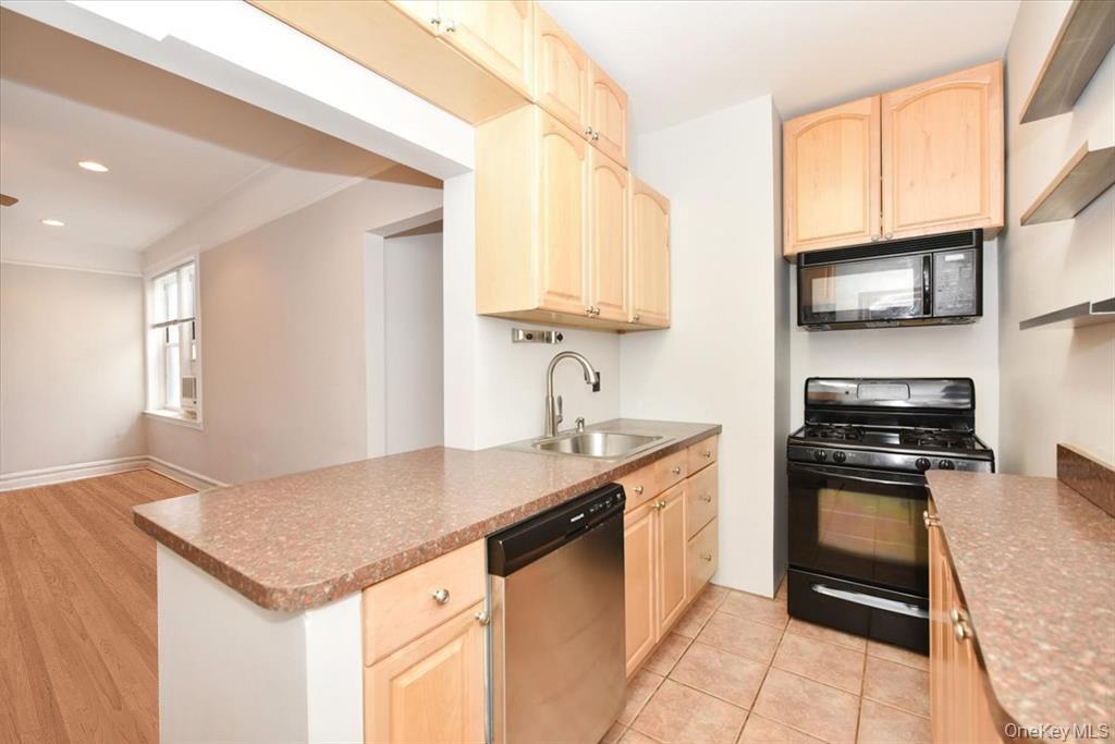 #4 photo, 4 Maple Drive, ナッソー郡 Great Neck , NY 11021