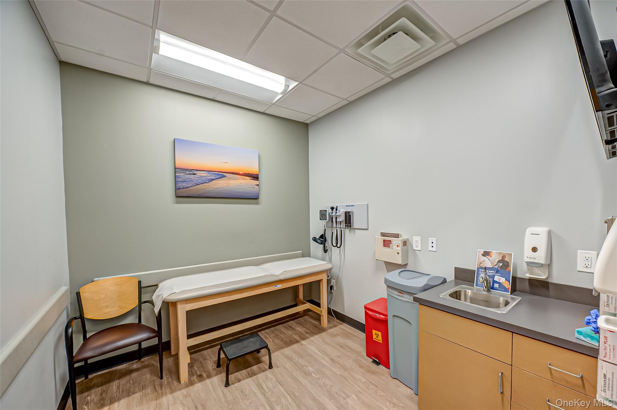 #10 photo, 24 Railroad Avenue, サフォーク郡 Patchogue , NY 11772