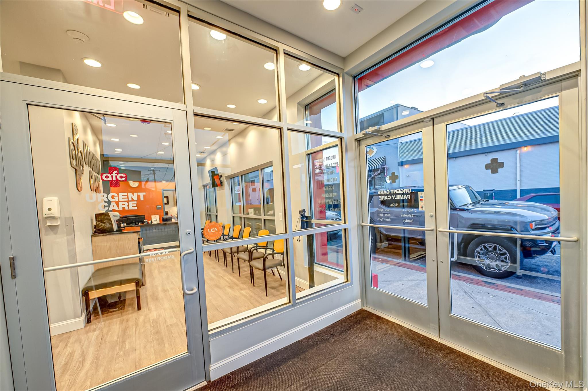 #3 photo, 24 Railroad Avenue, サフォーク郡 Patchogue , NY 11772