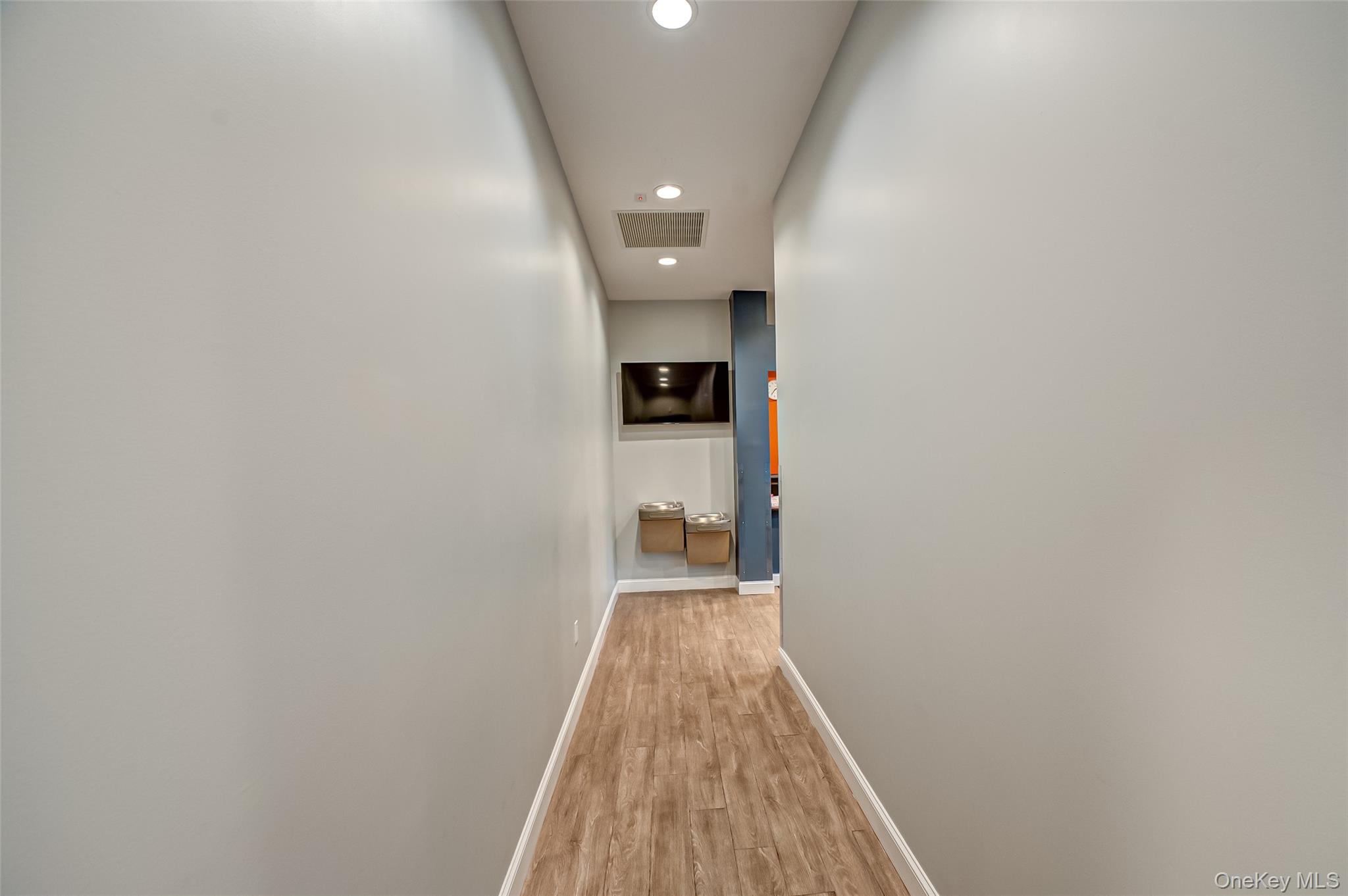 #7 photo, 24 Railroad Avenue, サフォーク郡 Patchogue , NY 11772