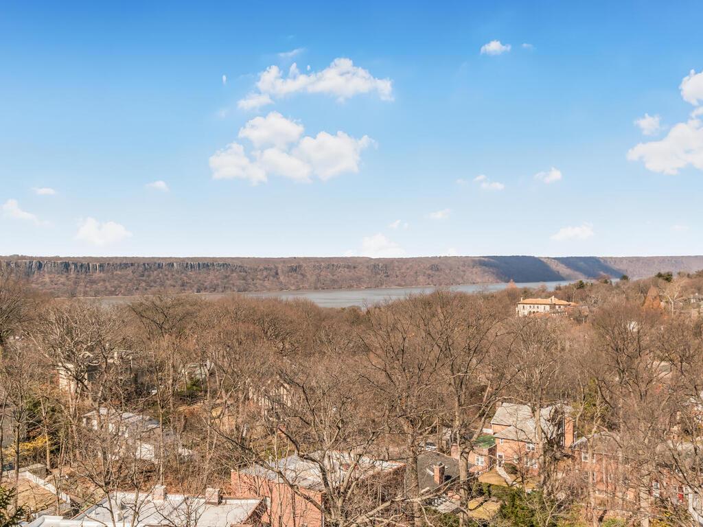 #10 photo, 4555 Henry Hudson Parkway, 布朗士 Bronx , NY 10471