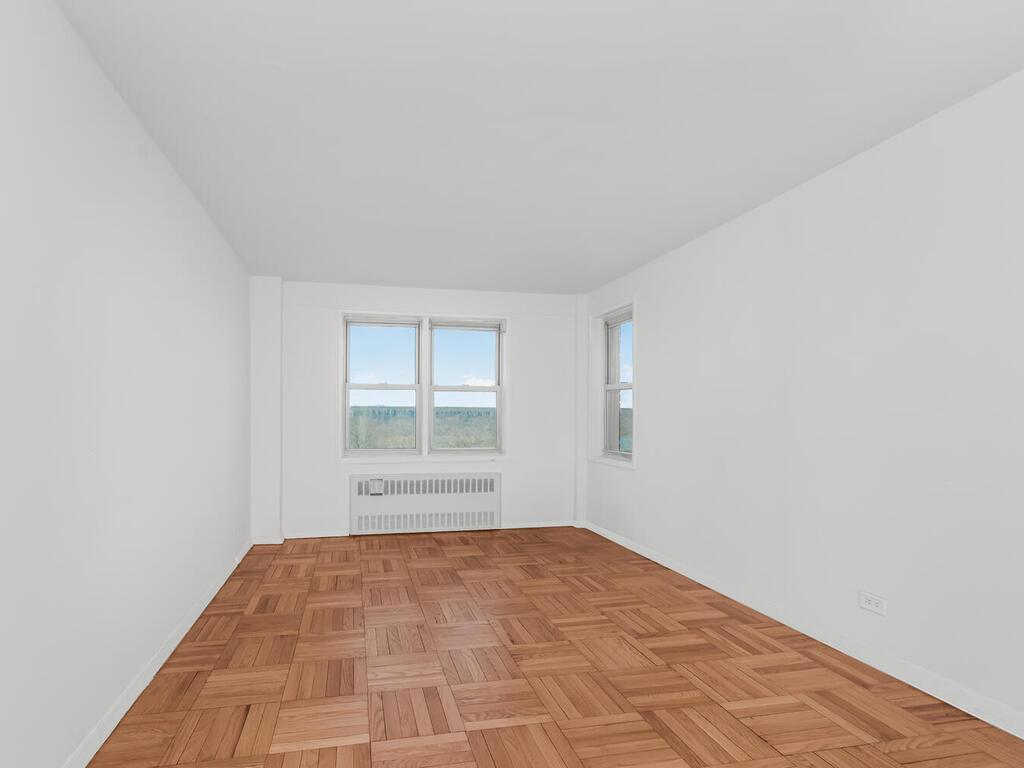 #5 photo, 4555 Henry Hudson Parkway, 布朗士 Bronx , NY 10471