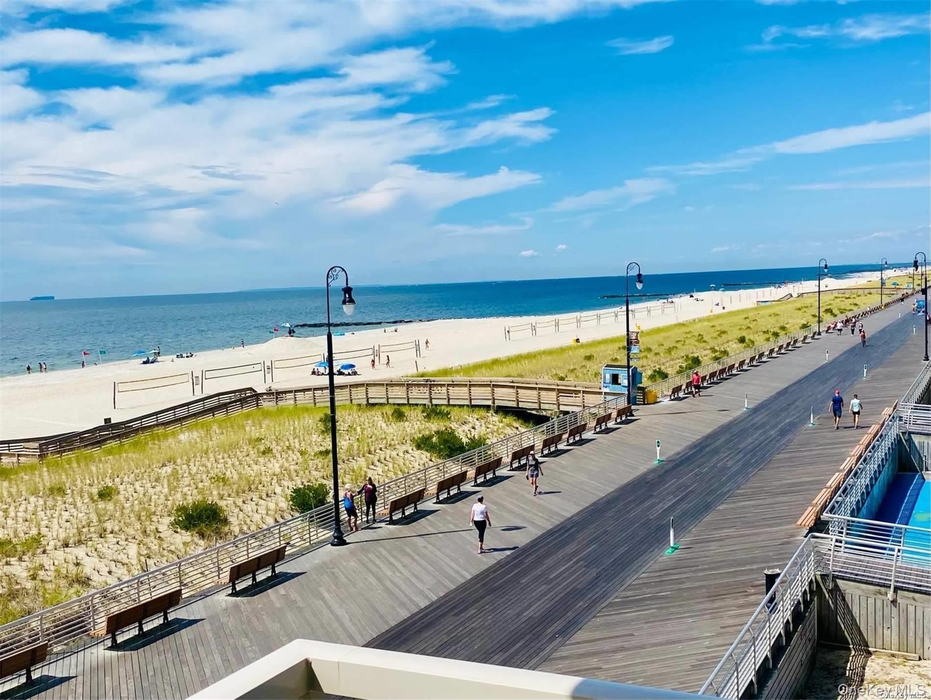 #4 photo, 170 W Broadway, ナッソー郡 Long Beach , NY 11561