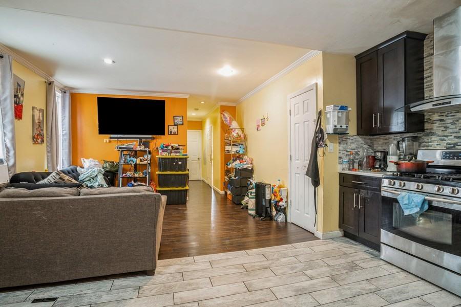 #2 photo, 3145 84th Street, 皇后區 艾姆赫斯特 East Elmhurst , NY 11370