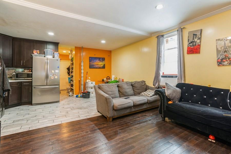 #3 photo, 3145 84th Street, 皇后區 艾姆赫斯特 East Elmhurst , NY 11370