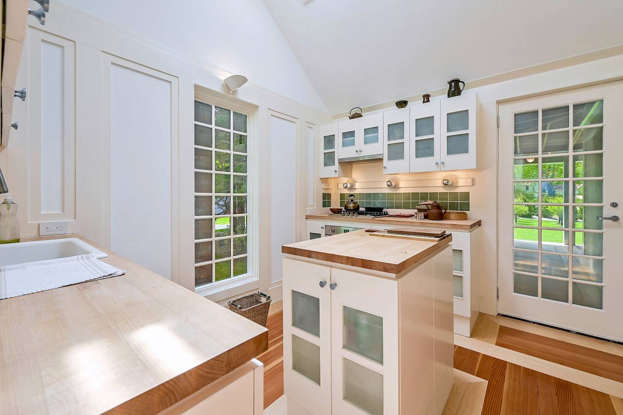 #8 photo, 64 North Cartwright, サフォーク郡 Shelter Island , NY 11964