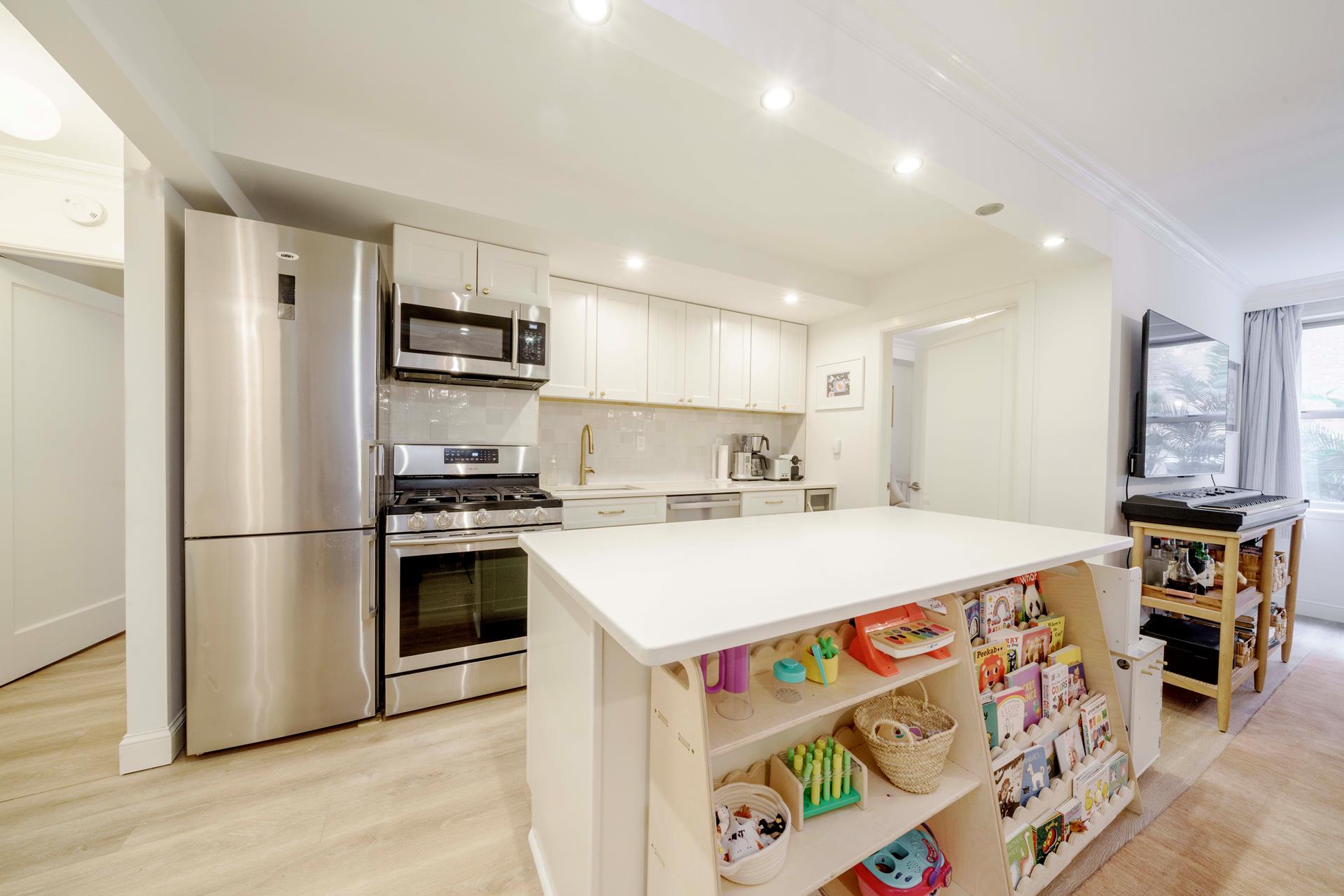 #4 photo, 201 E 36TH Street, マンハッタン Murray Hill , NY 10016