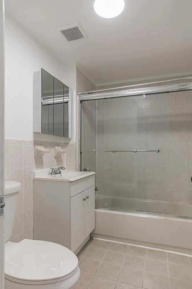 #14 photo, 2655 Briggs Avenue, Bronx , NY 10458