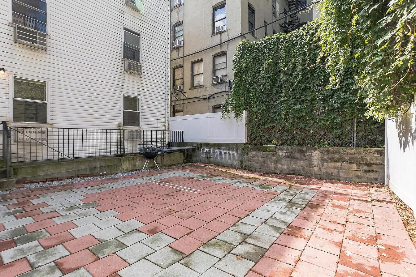 #19 photo, 2655 Briggs Avenue, Bronx , NY 10458