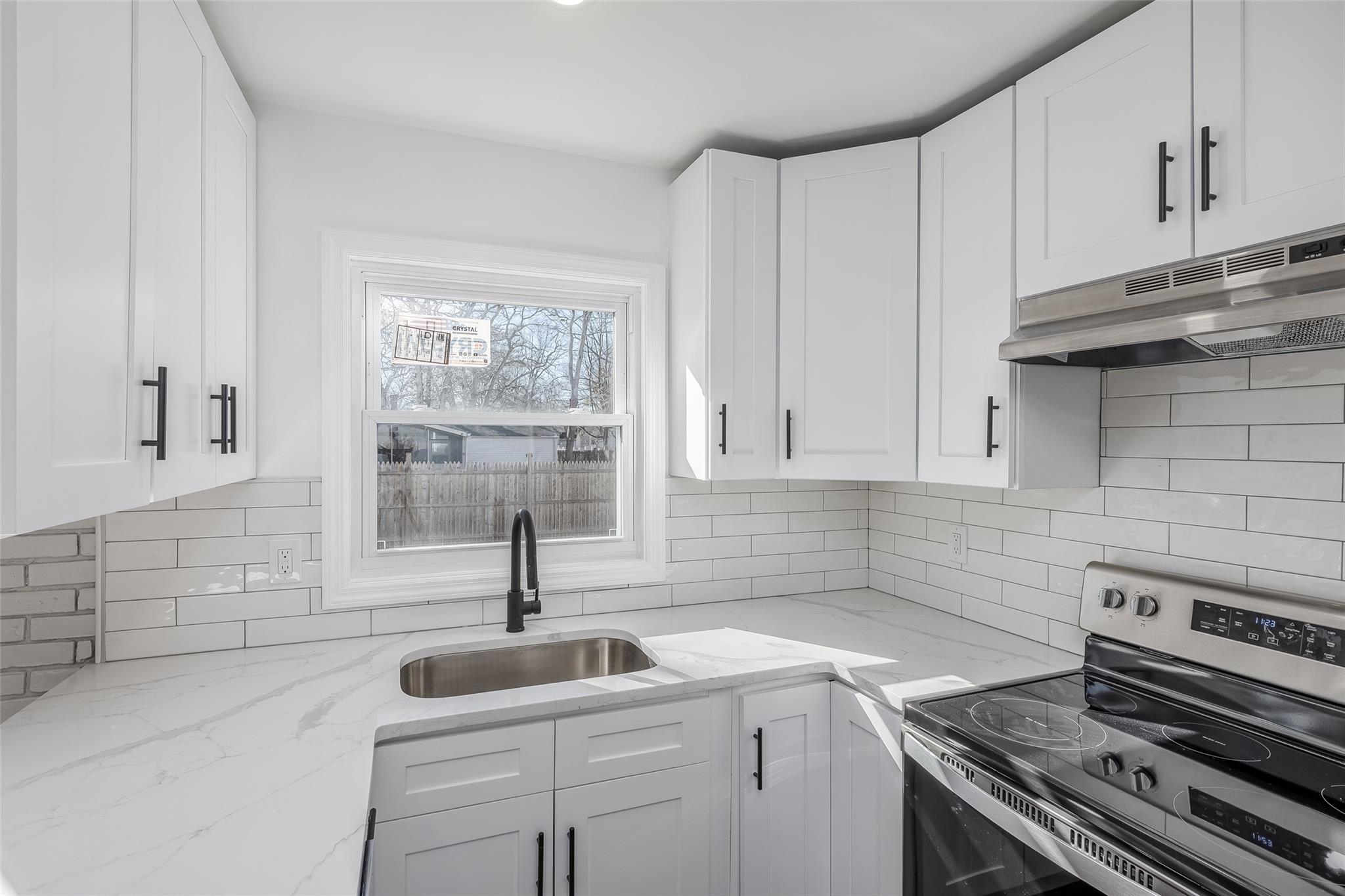 #11 photo, 340 Westchester Avenue, サフォーク郡 West Babylon , NY 11704