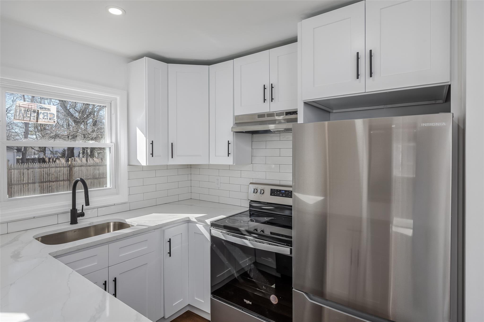 #14 photo, 340 Westchester Avenue, サフォーク郡 West Babylon , NY 11704