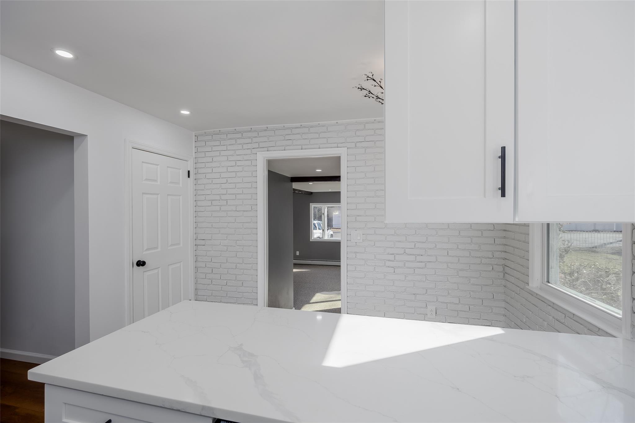 #17 photo, 340 Westchester Avenue, サフォーク郡 West Babylon , NY 11704