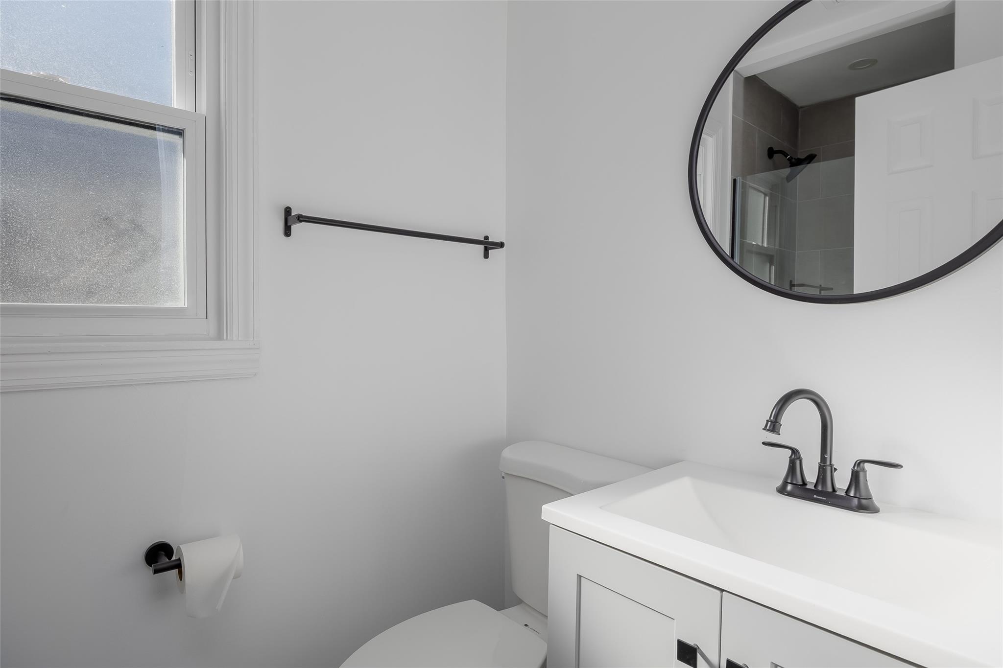 #19 photo, 340 Westchester Avenue, サフォーク郡 West Babylon , NY 11704