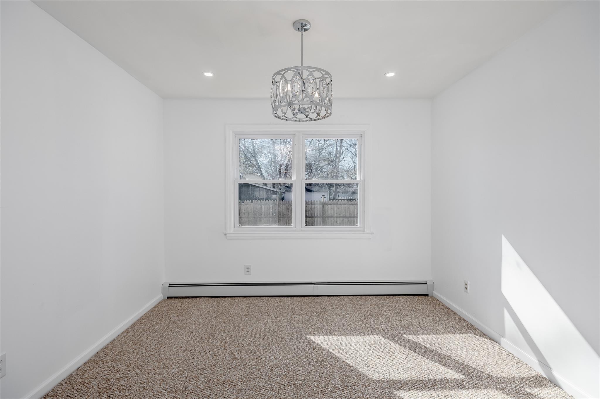 #8 photo, 340 Westchester Avenue, サフォーク郡 West Babylon , NY 11704