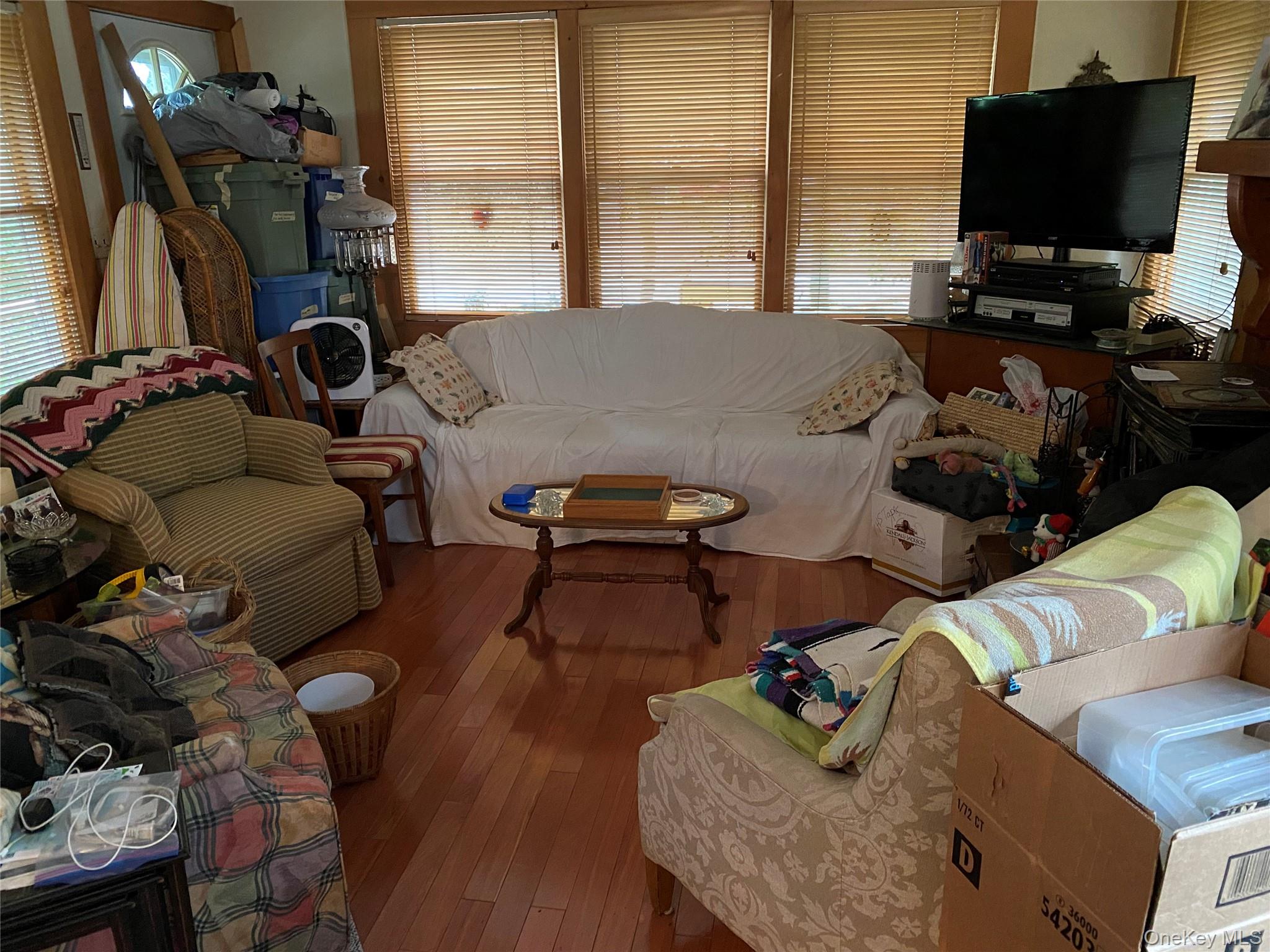 #2 photo, 152 Bayview Walk, サフォーク郡 Cherry Grove , NY 11782