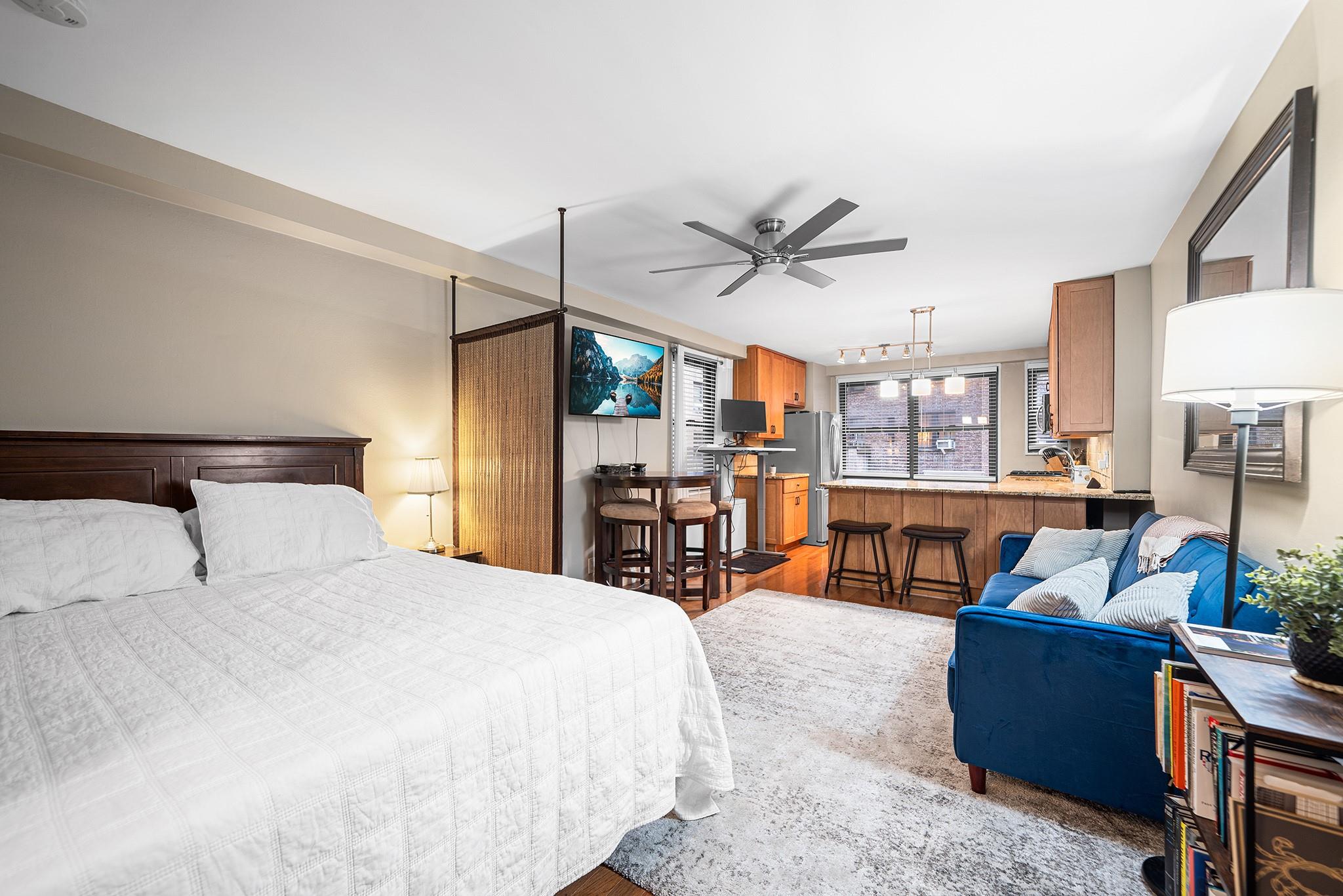 #11 photo, 305 E 40th Street, マンハッタン New York (Manhattan) , NY 10016