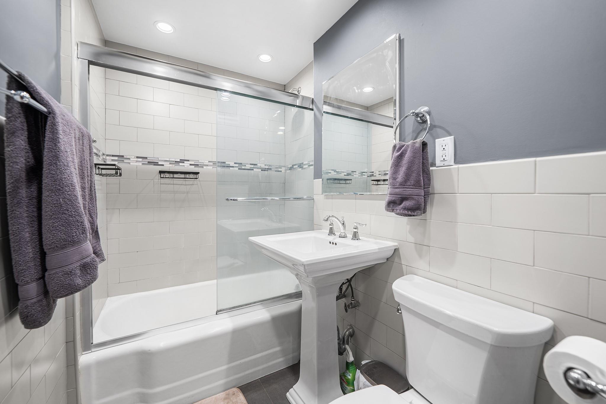 #14 photo, 305 E 40th Street, マンハッタン New York (Manhattan) , NY 10016