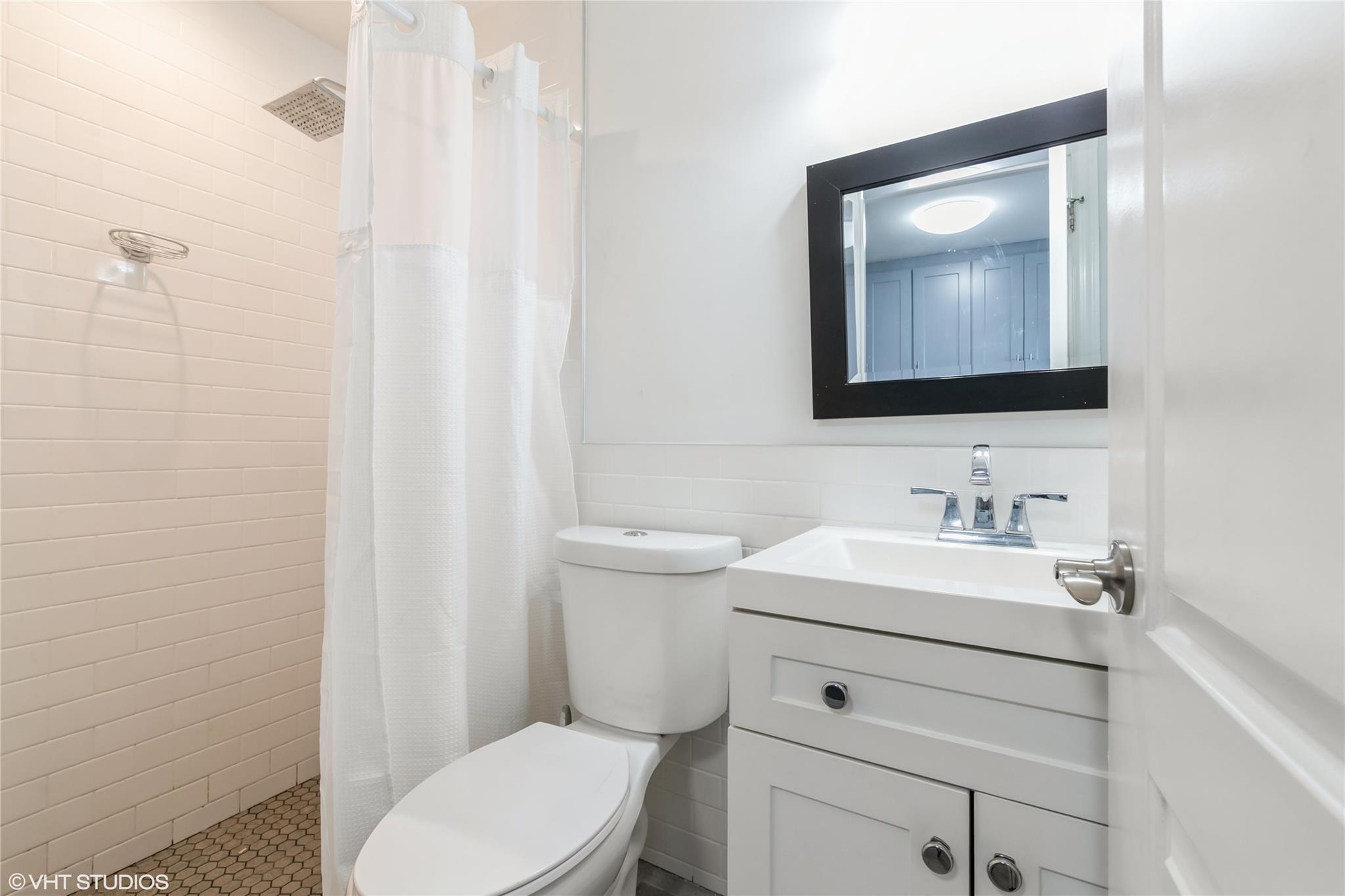 #15 photo, 4100 Youngs Avenue, 東長島 Southold , NY 11971