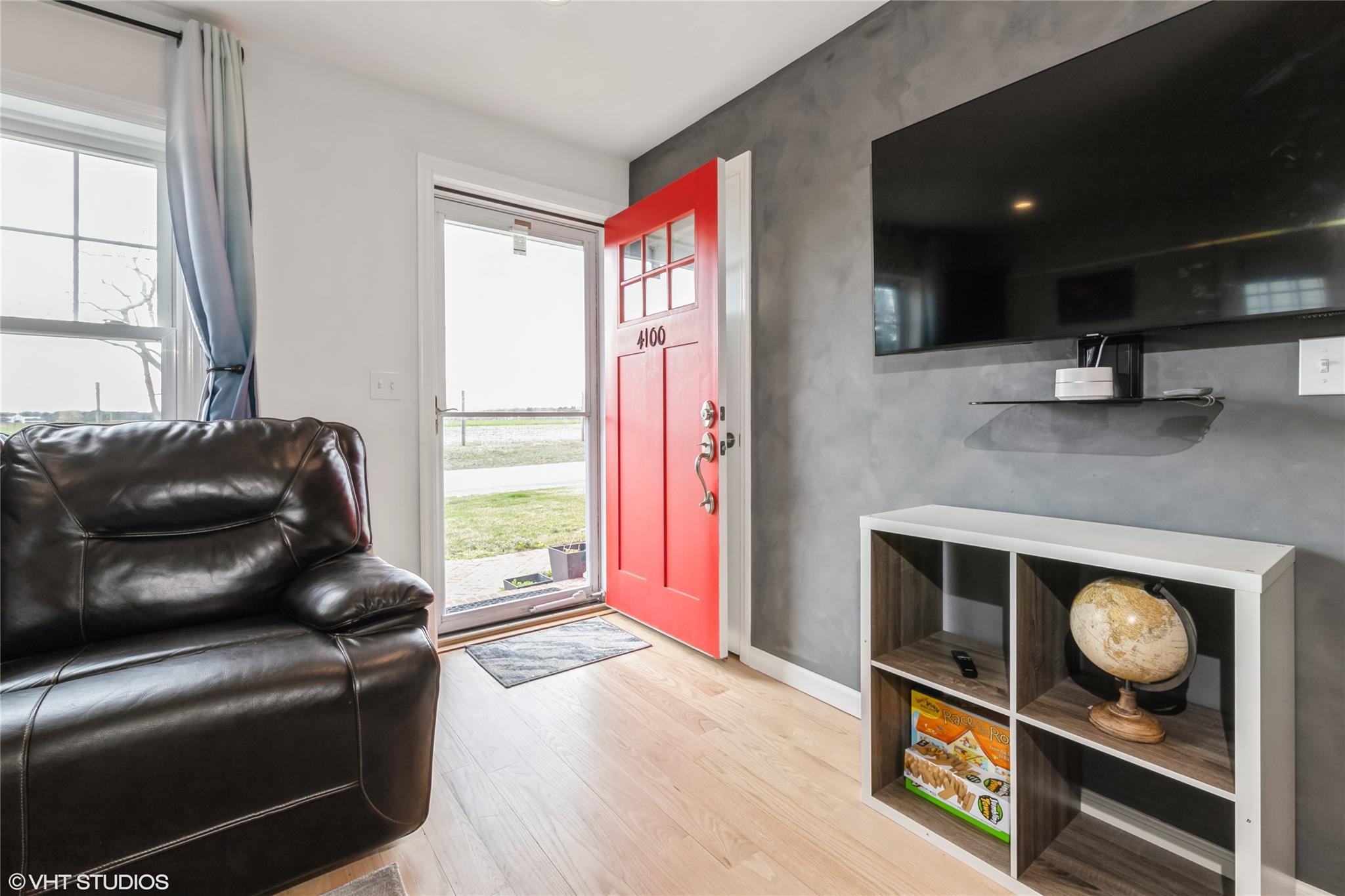 #4 photo, 4100 Youngs Avenue, 東長島 Southold , NY 11971