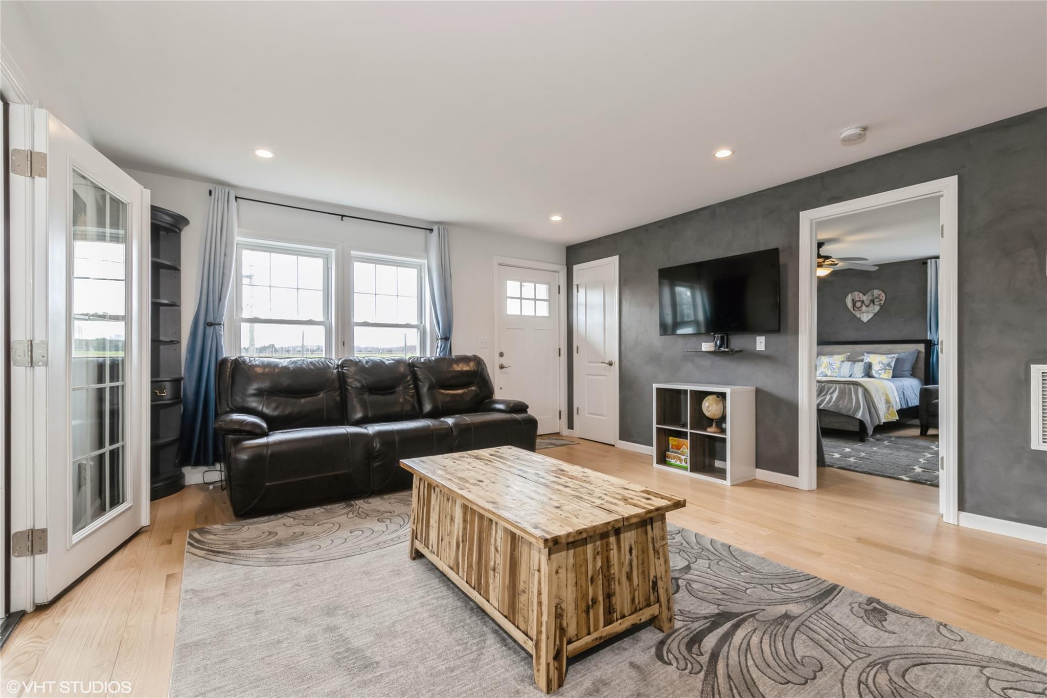 #6 photo, 4100 Youngs Avenue, 東長島 Southold , NY 11971