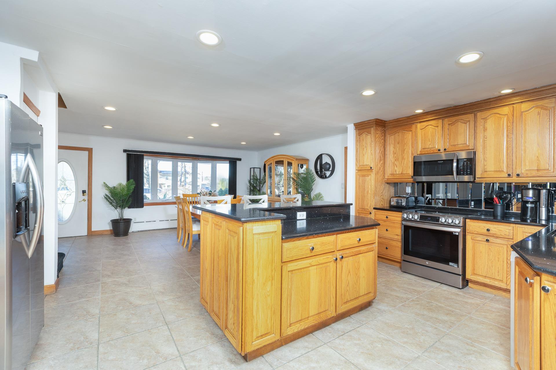 #7 photo, 84 Riverside Avenue, サフォーク郡 Mastic Beach , NY 11951