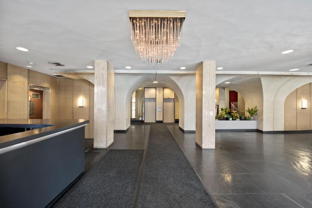 #3 photo, 17520 Wexford Terrace, クイーンズ区 Jamaica Estates , NY 11432