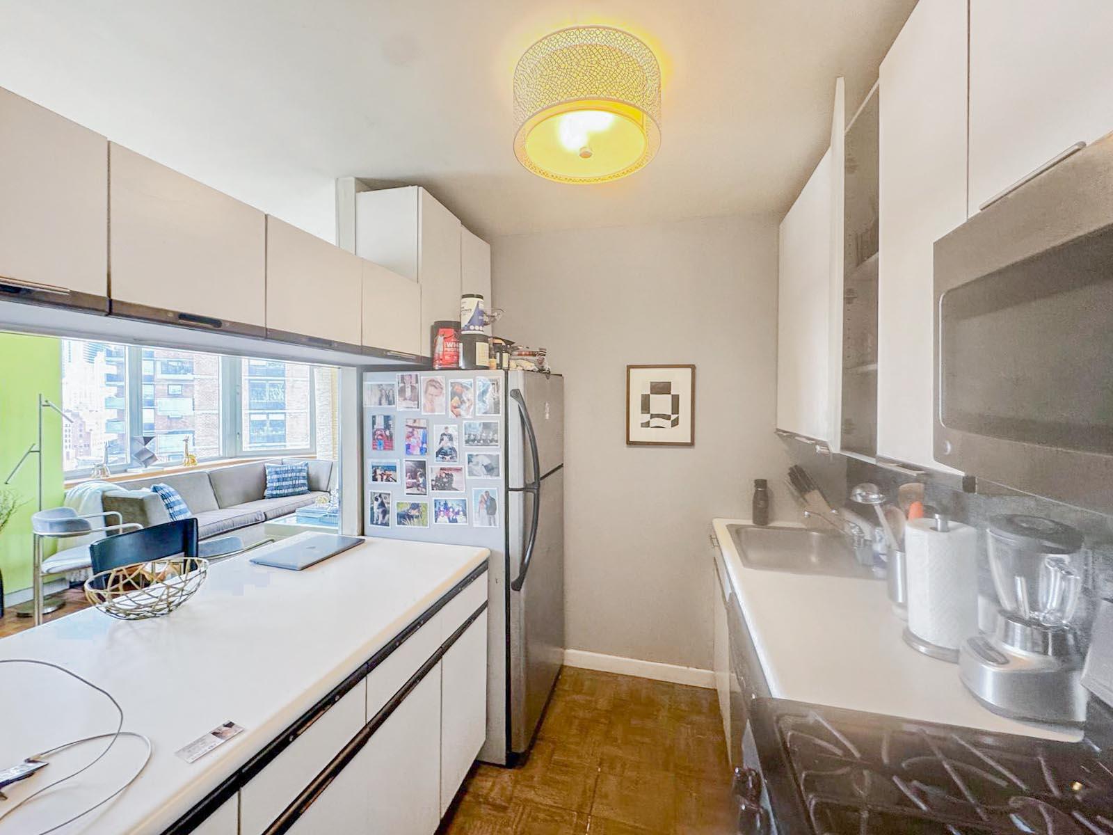 #12 photo, 500 43 St, マンハッタン New York (Manhattan) , NY 10036