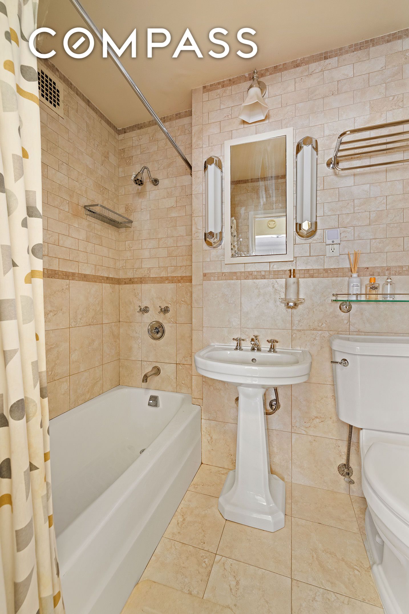 #7 photo, 201 E 77th Street, Upper East Side , NY 10075