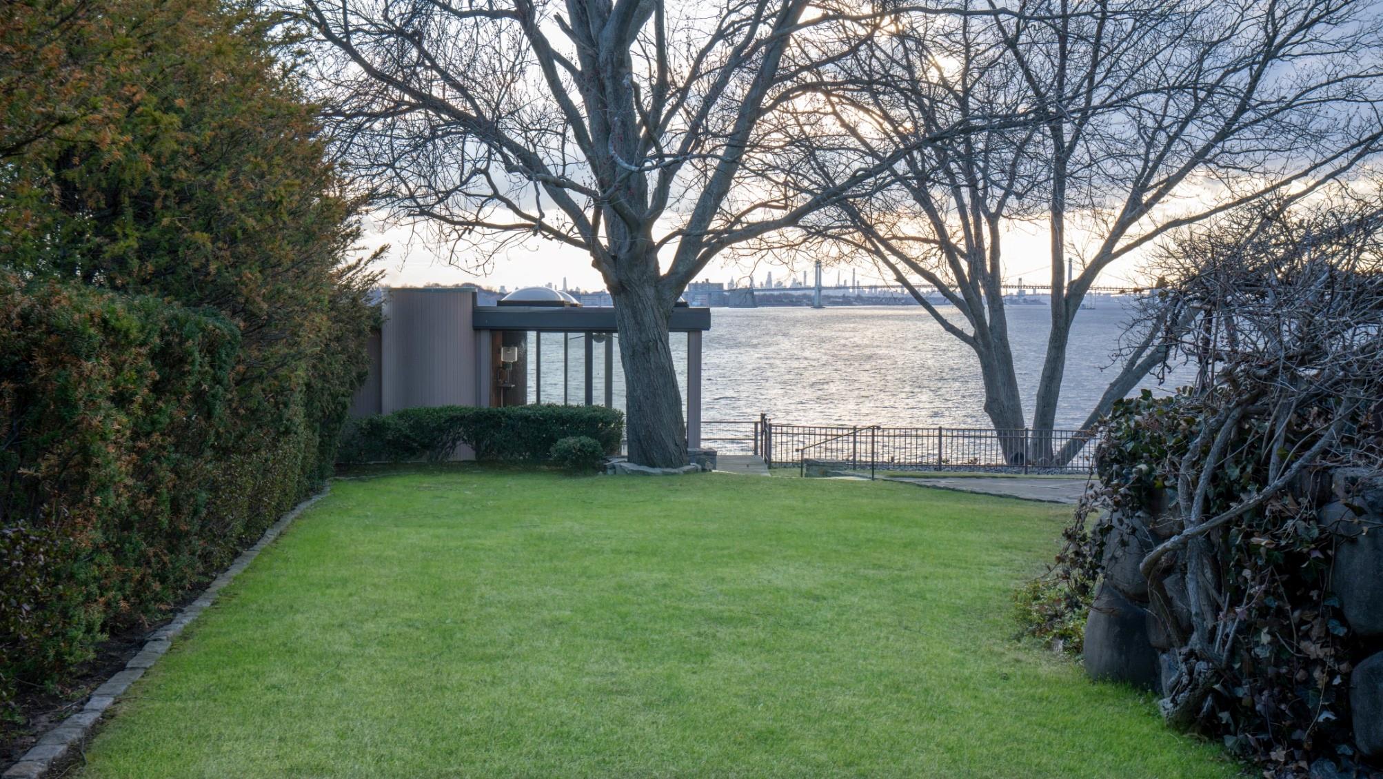 #17 photo, 20 Martin Court, גרייט נק Great Neck , NY 11024