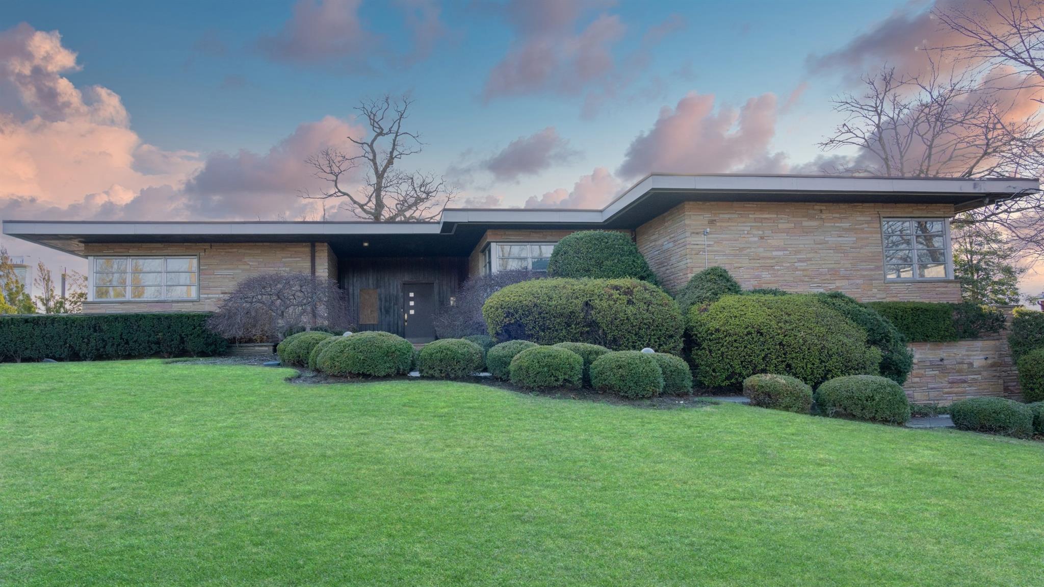 #6 photo, 20 Martin Court, גרייט נק Great Neck , NY 11024