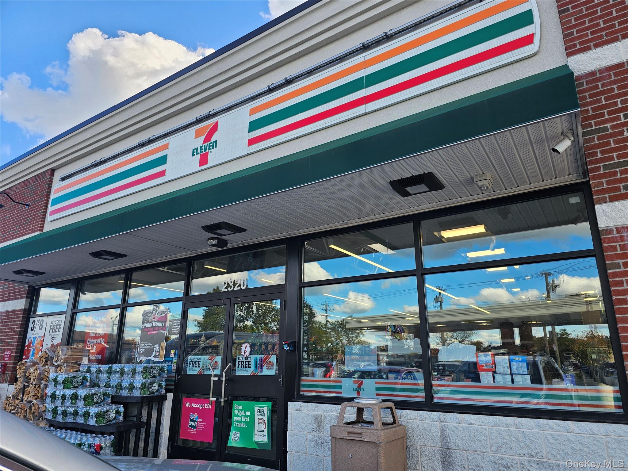 #2 photo, 2320 Union Boulevard, サフォーク郡 Bay Shore , NY 11706