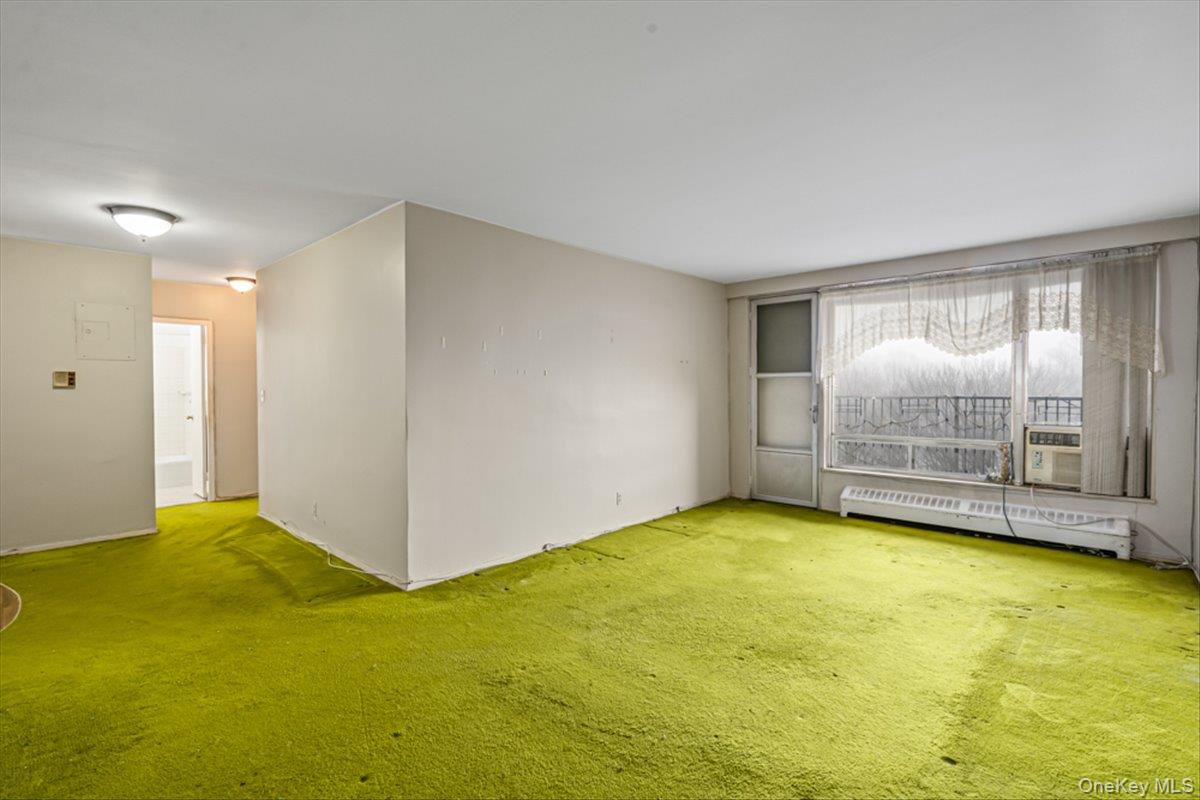 #5 photo, 90-50 Union Turnpike, Glendale , NY 11385