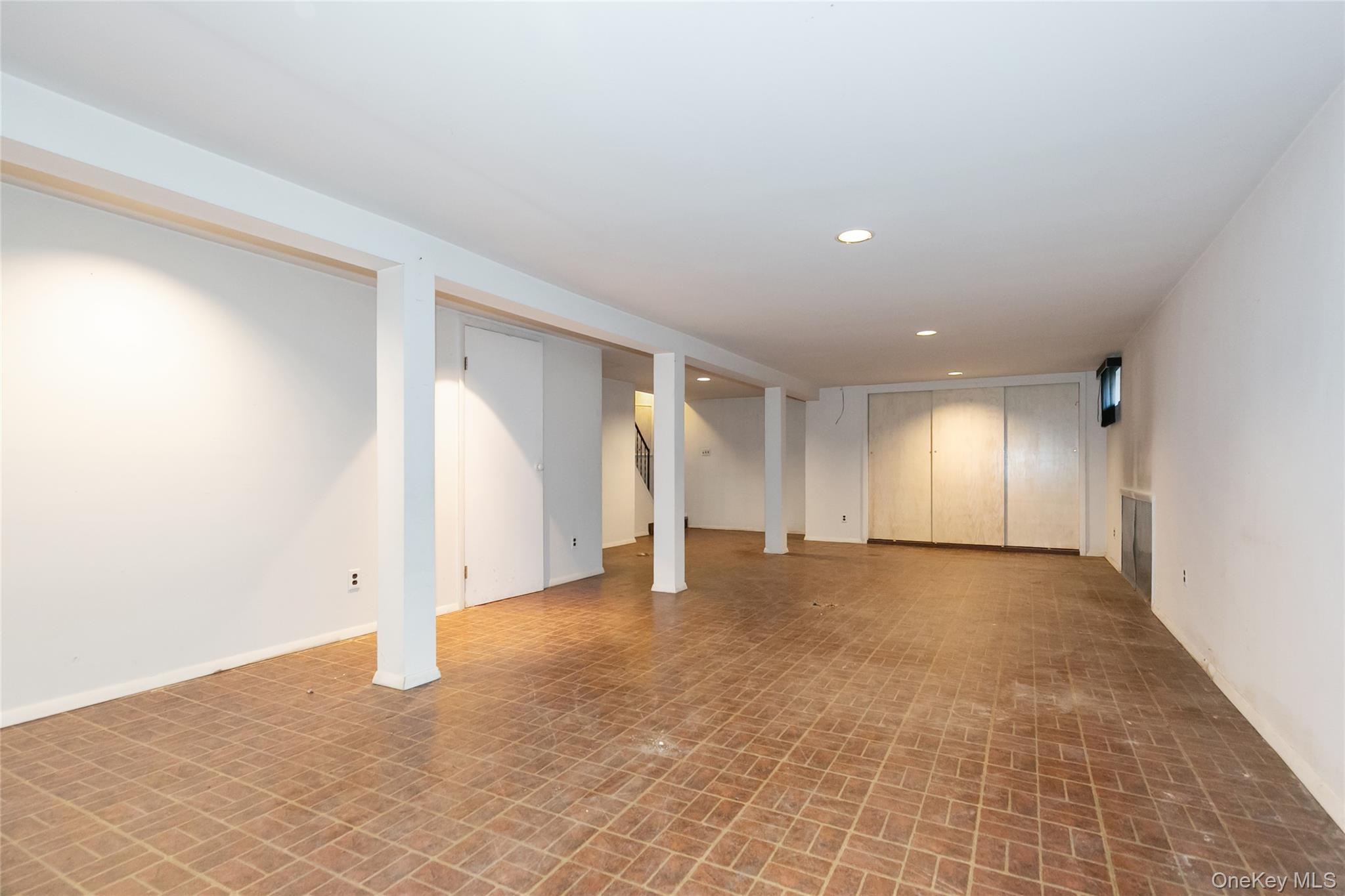 #18 photo, 254 N Richmond Avenue, 长岛 Massapequa , NY 11758