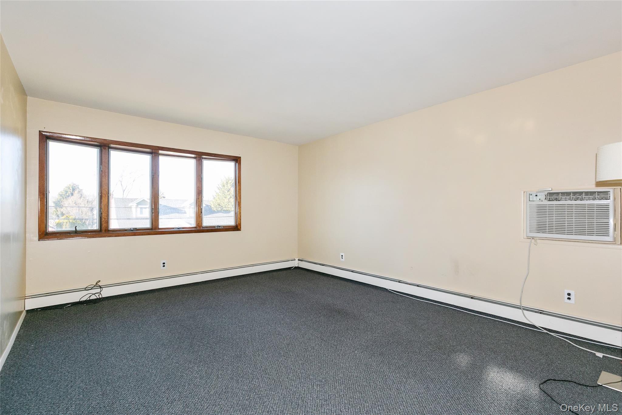 #7 photo, 254 N Richmond Avenue, 长岛 Massapequa , NY 11758