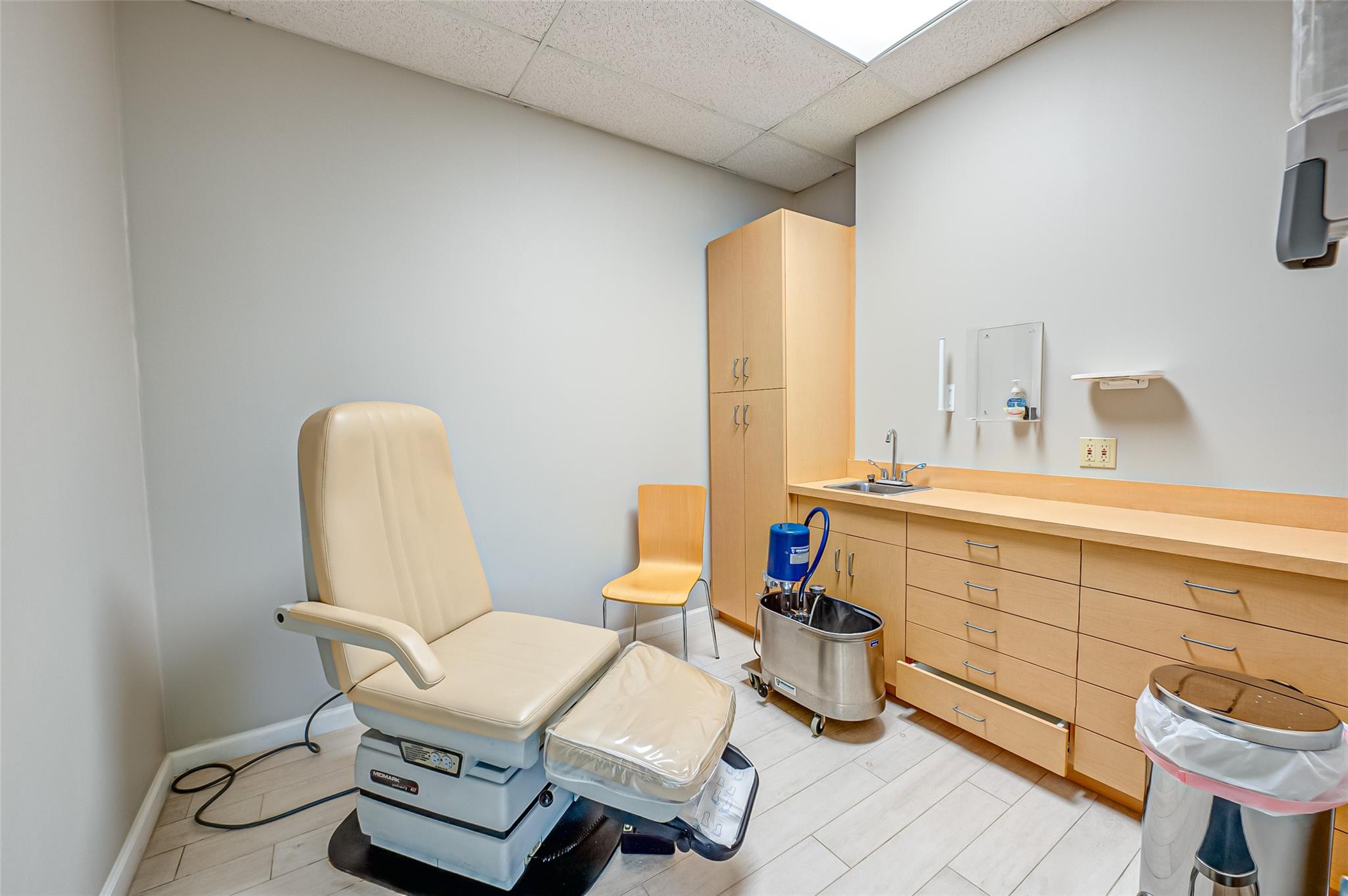 #13 photo, 775 Park Avenue, サフォーク郡 Huntington , NY 11743