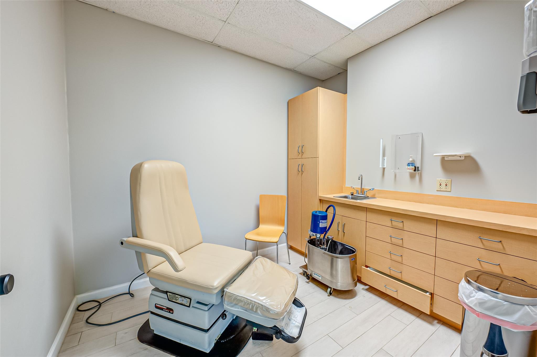 #14 photo, 775 Park Avenue, サフォーク郡 Huntington , NY 11743