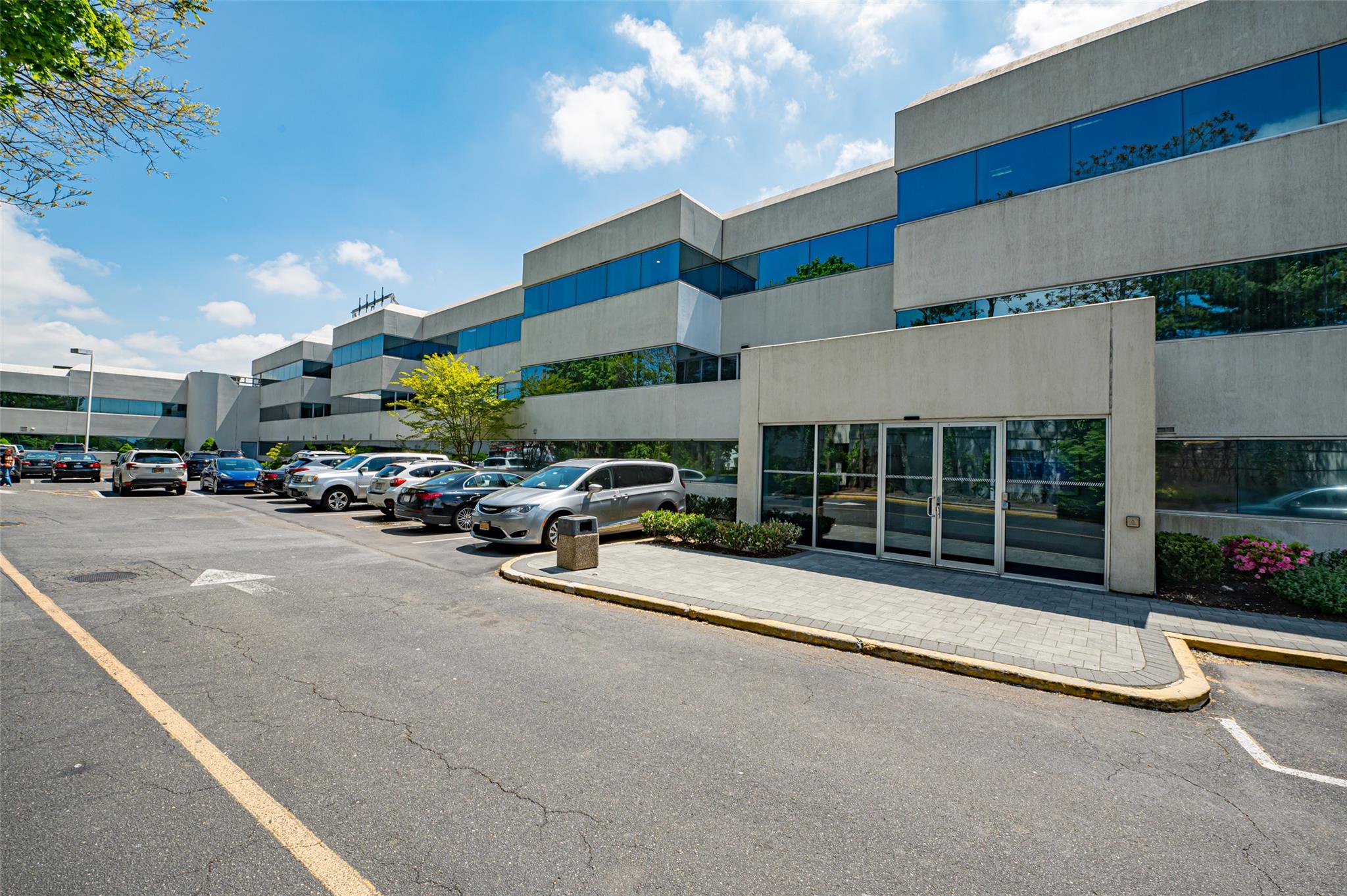 #2 photo, 775 Park Avenue, サフォーク郡 Huntington , NY 11743