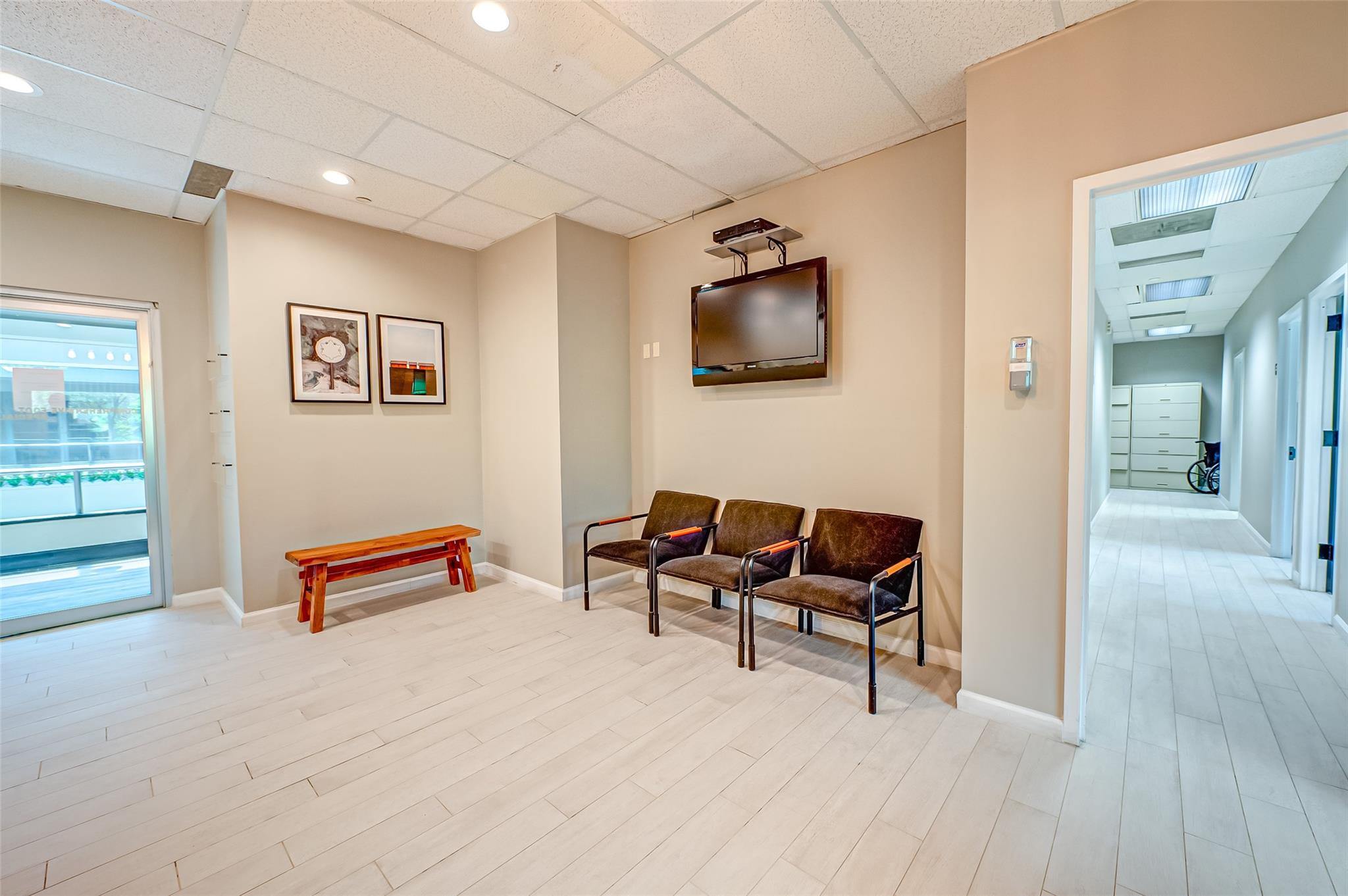 #3 photo, 775 Park Avenue, サフォーク郡 Huntington , NY 11743