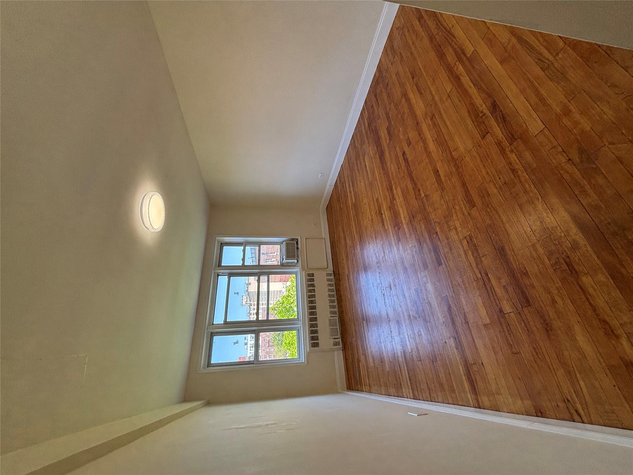 #5 photo, 142-20 41 Avenue, Flushing , NY 11355