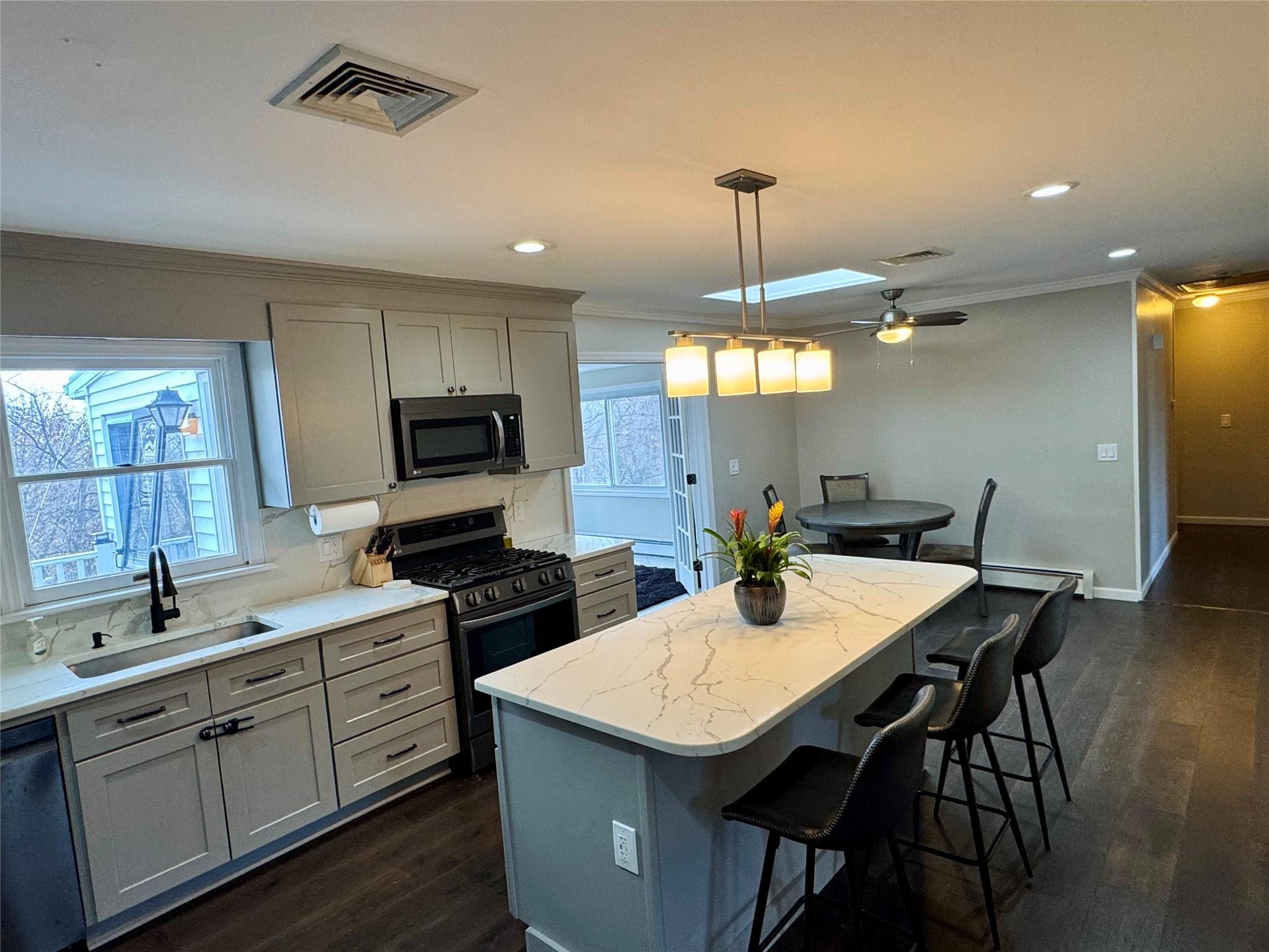 #4 photo, 6 Barclay Road, New Windsor , NY 12553