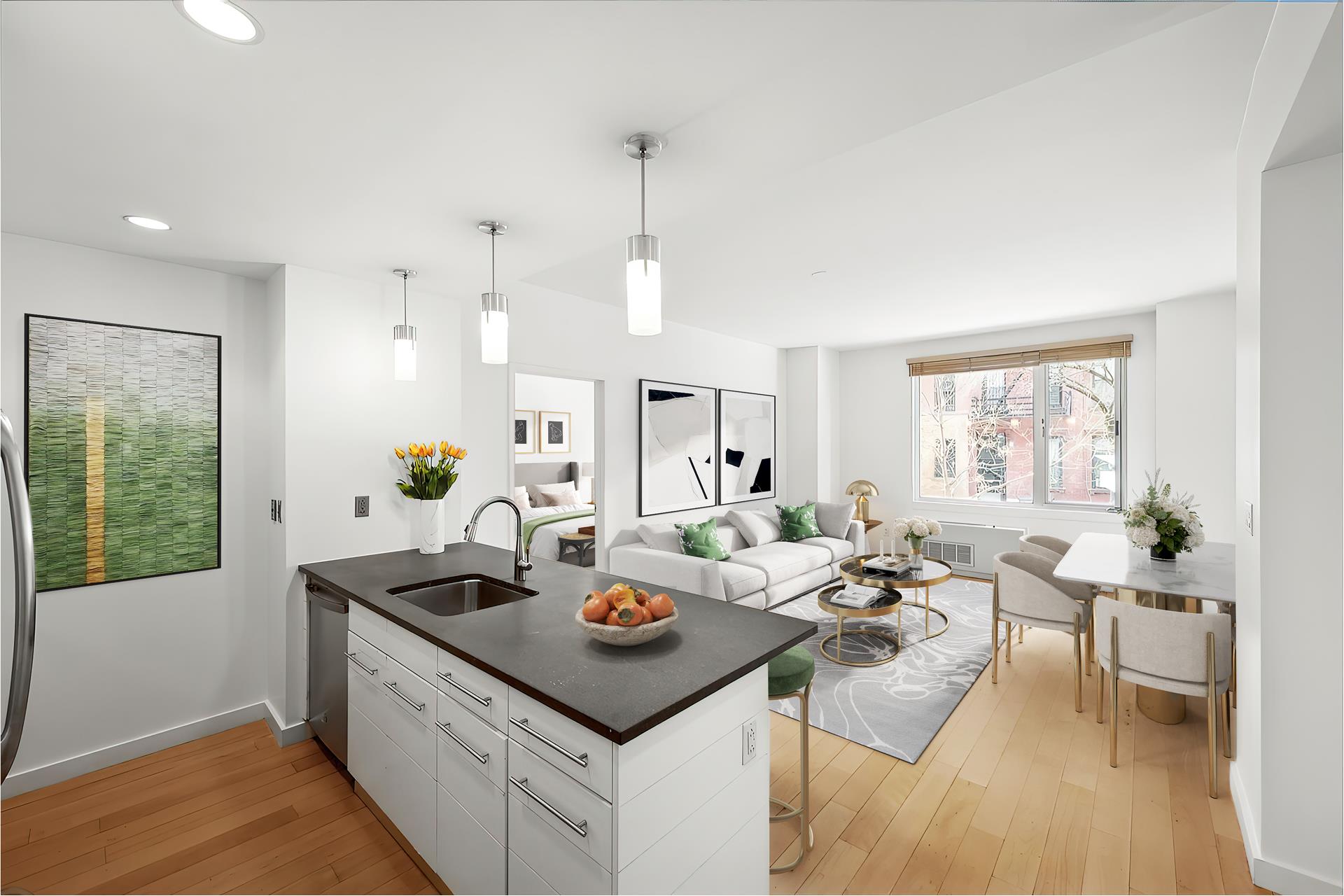 #4 photo, 517 W 46TH Street, マンハッタン Hells Kitchen , NY 10036