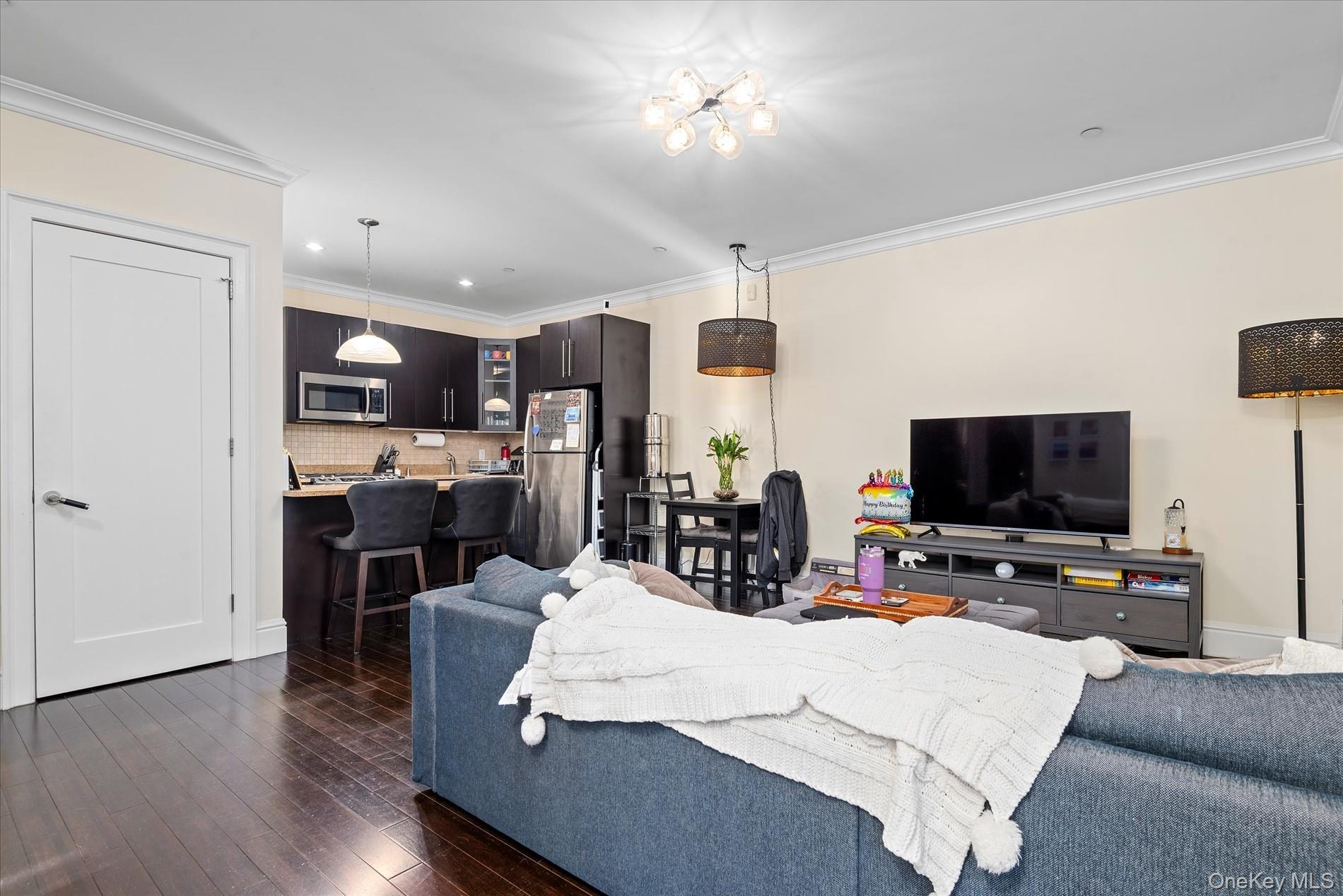 #3 photo, 66-41 69th Street, クイーンズ区 Middle Village , NY 11379