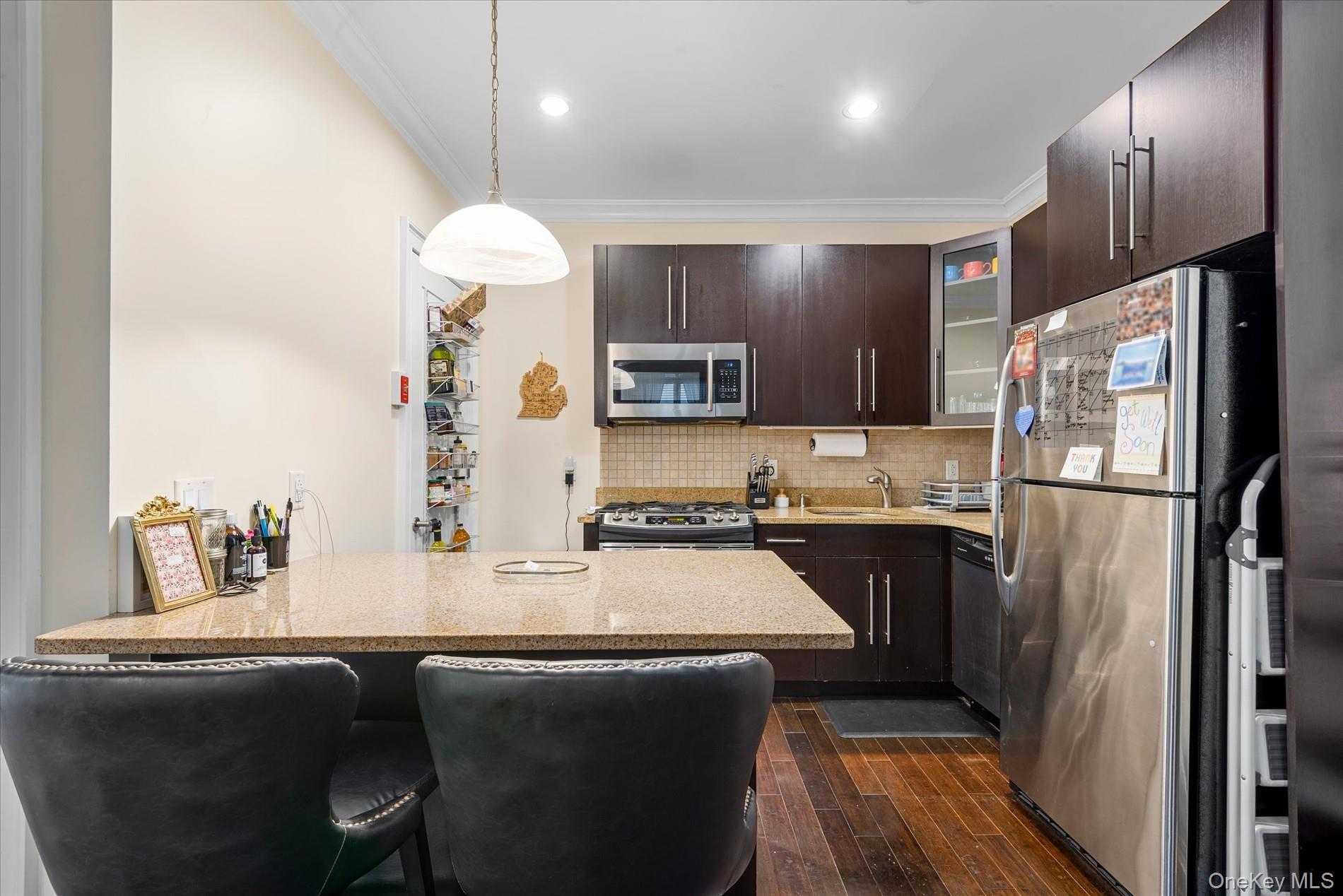 #5 photo, 66-41 69th Street, クイーンズ区 Middle Village , NY 11379